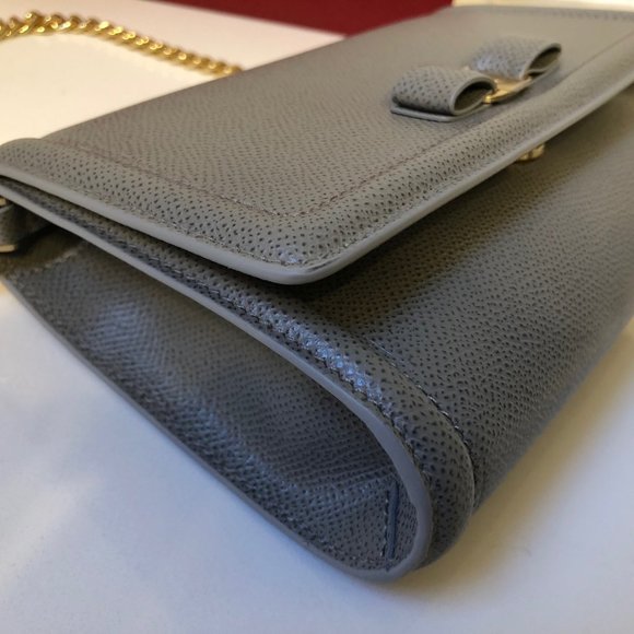 Salvatore Ferragamo Vara Bag - Picture 5 of 7